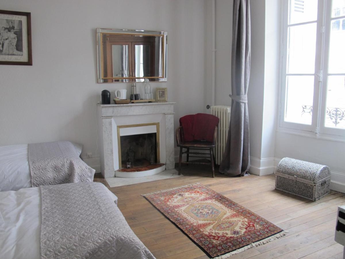 Chezlola Bed & Breakfast Civray  Ngoại thất bức ảnh